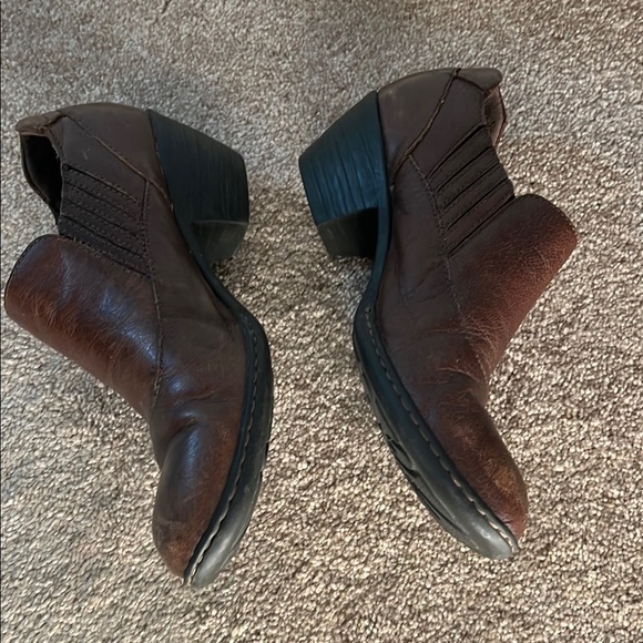 Born Brown Ankle Boots Timeless Leather Booties - Picture 5 of 7